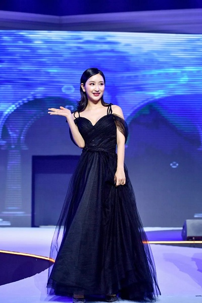 上海美萊受邀出席“ALLURA傲胸女王盛典”，獲“2019年度傲諾拉鉑金醫(yī)療機構(gòu)”稱號
